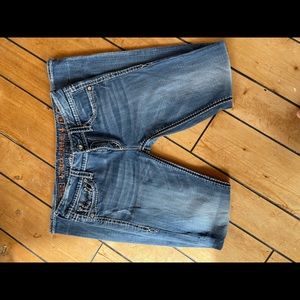 Women’s Rock Revival jeans